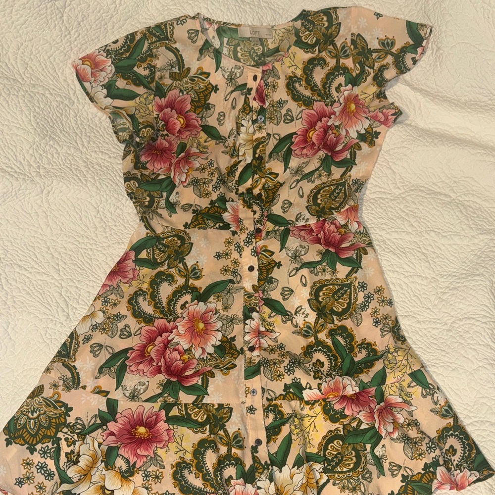 LOFT Pink Floral Button-Front Casual Dress with Green Leaves